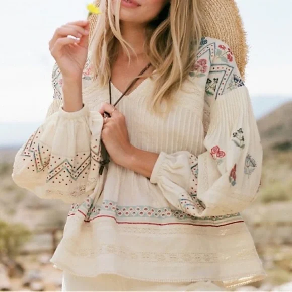 Anthropologie Kayla Cream Embroidered Peasant Blouse Sz Med Retail $138 - Picture 2 of 9